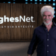 Jackson Antunes estrela nova campanha da HughesNet