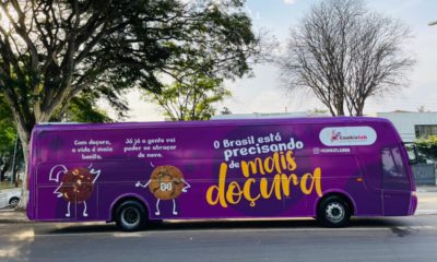 Cookielab faz ação com ônibus temático para espalhar mensagem de doçura por São Paulo